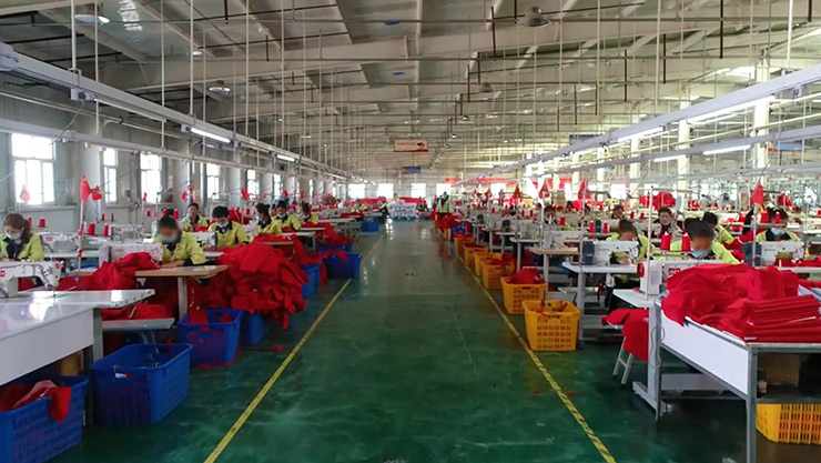 制衣廠通風(fēng)降溫是個(gè)難題？如何解決