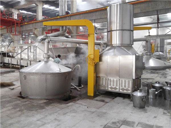 大型釀酒設(shè)備如何清理呢？